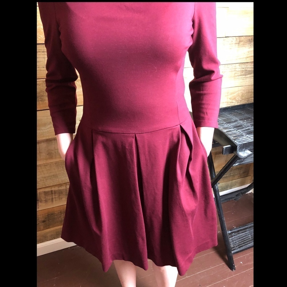 Banana Republic dress w/ pockets - Picture 3 of 10